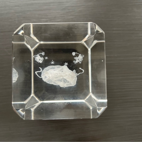 3D Laser Crystal Art Glass Hologram of a Bride and Groom - Picture 11 of 14